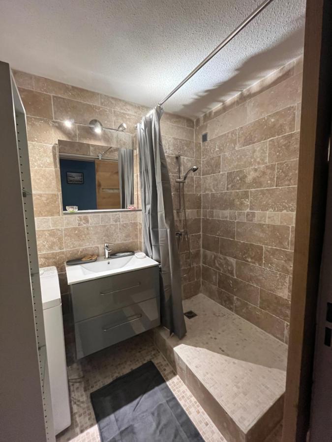 Logement Renove Avec Mobilier 2023 Appartamento Avignone Esterno foto